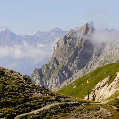 Apartment Serac A10 By Interhome *